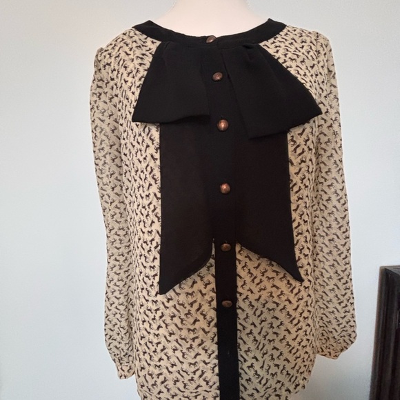 Black and Cream Women's Top - Picture 1 of 8